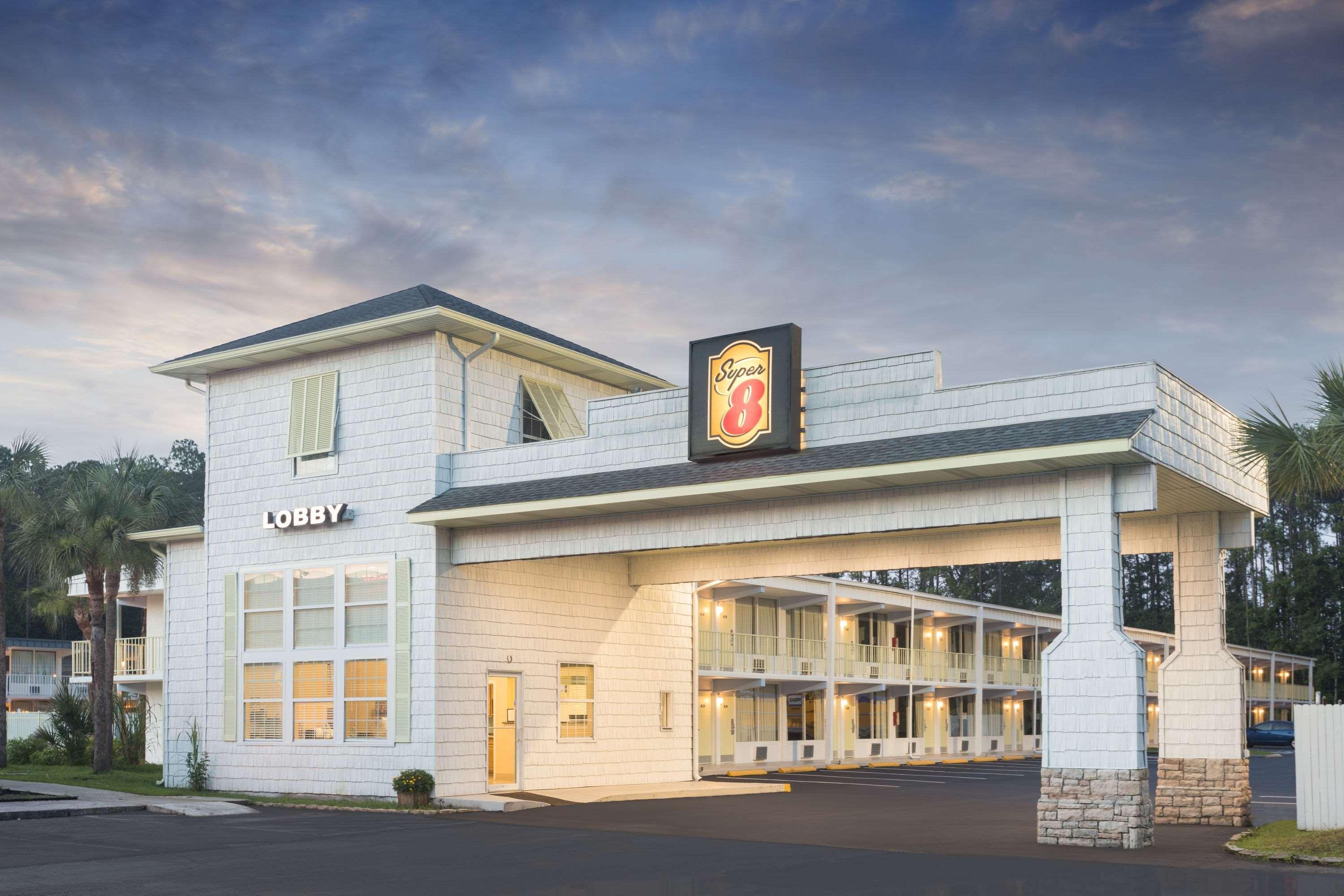 Отель Super 8 By Wyndham Kingsland I-95 Naval Base Area Экстерьер фото